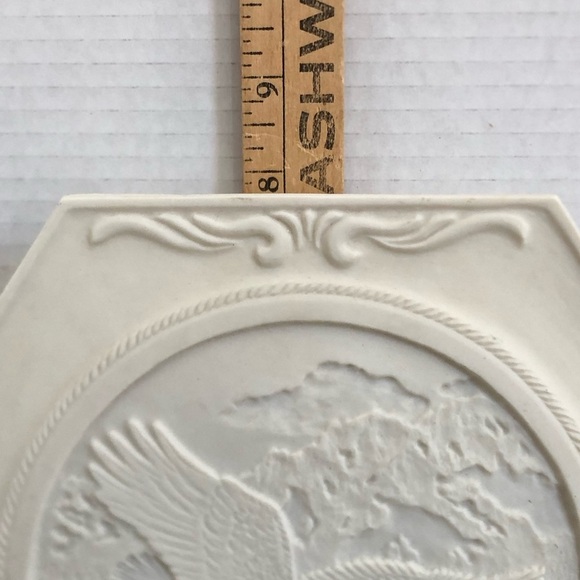 Vtg David Failing White Octagonal Lithophane with Eagle Design - Picture 11 of 13